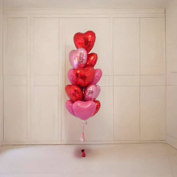 Bundle of 12 heart shape foil balloons