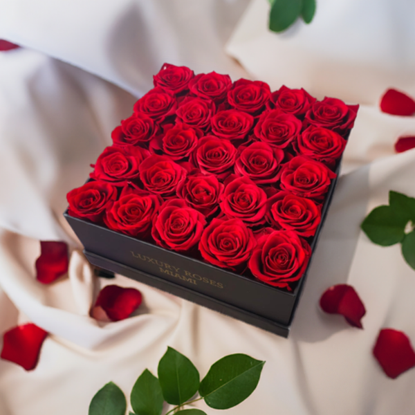 25 Roses Square Box - Long Lasting Roses